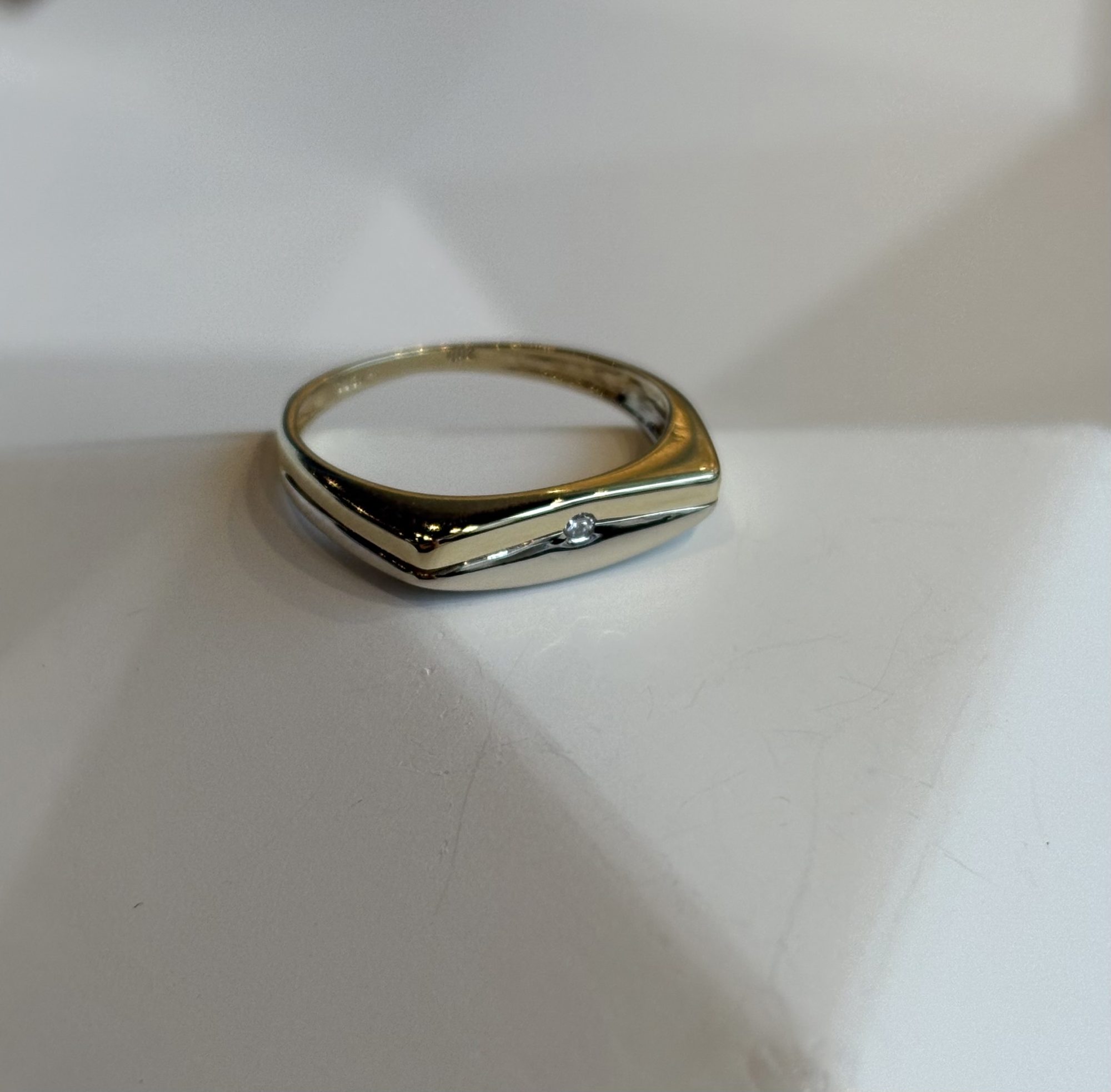 Bicolor gouden fantasiering 0,02ct