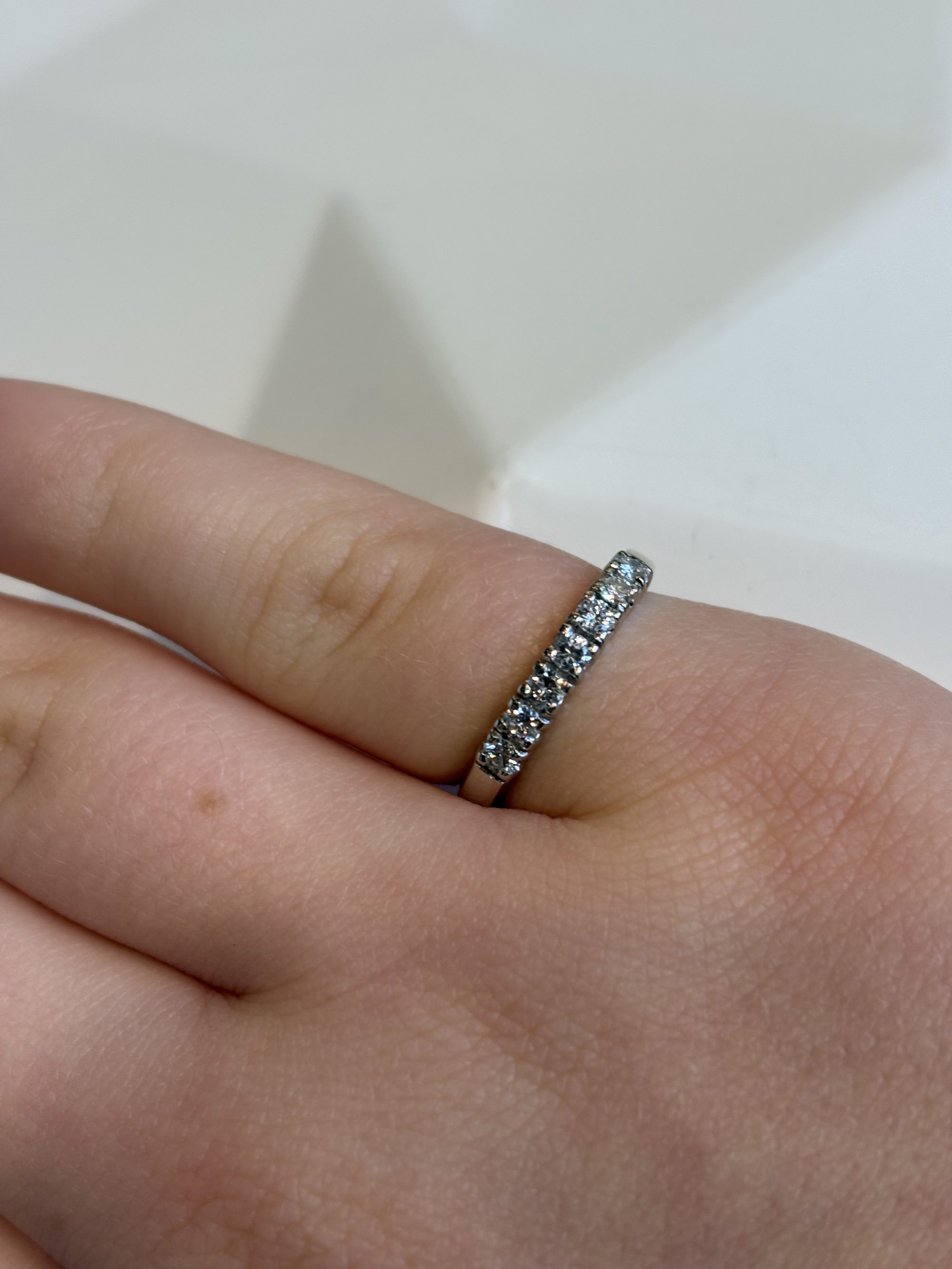 Alternative view of Witgouden memoirering met 7 briljanten 0,35ct