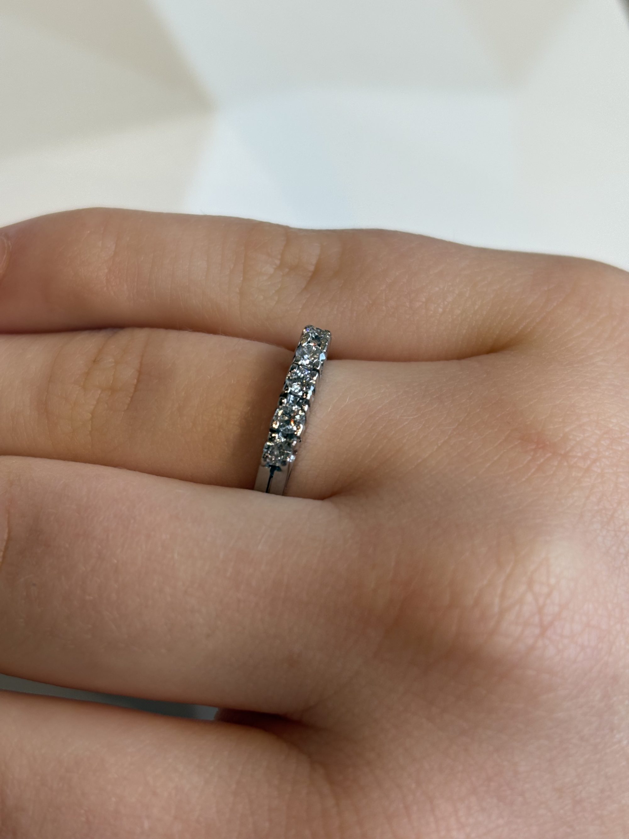 Alternative view of Witgouden memoirering met vijf briljanten 0,33ct