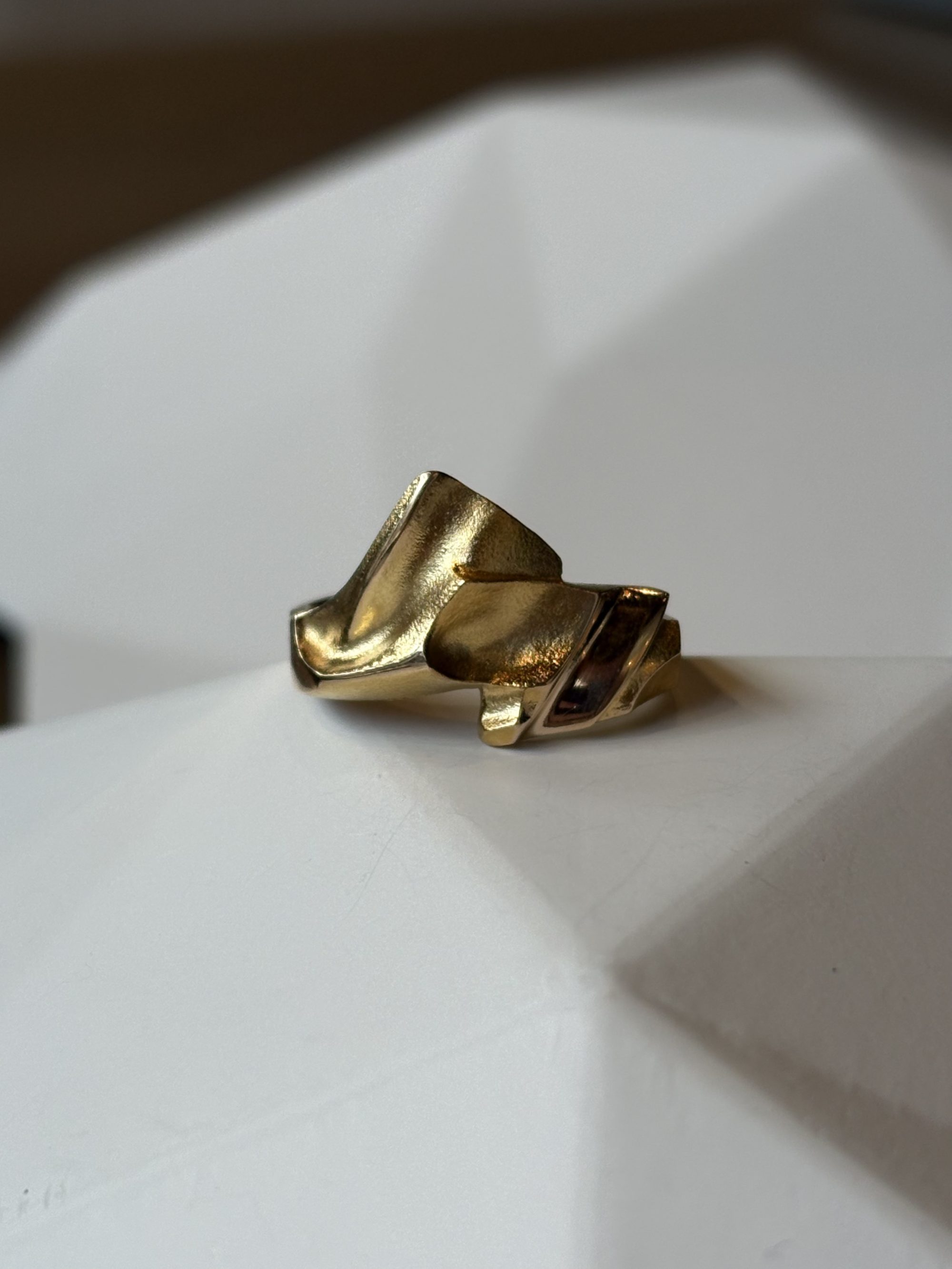 Geelgouden Lapponia ring Valeriana