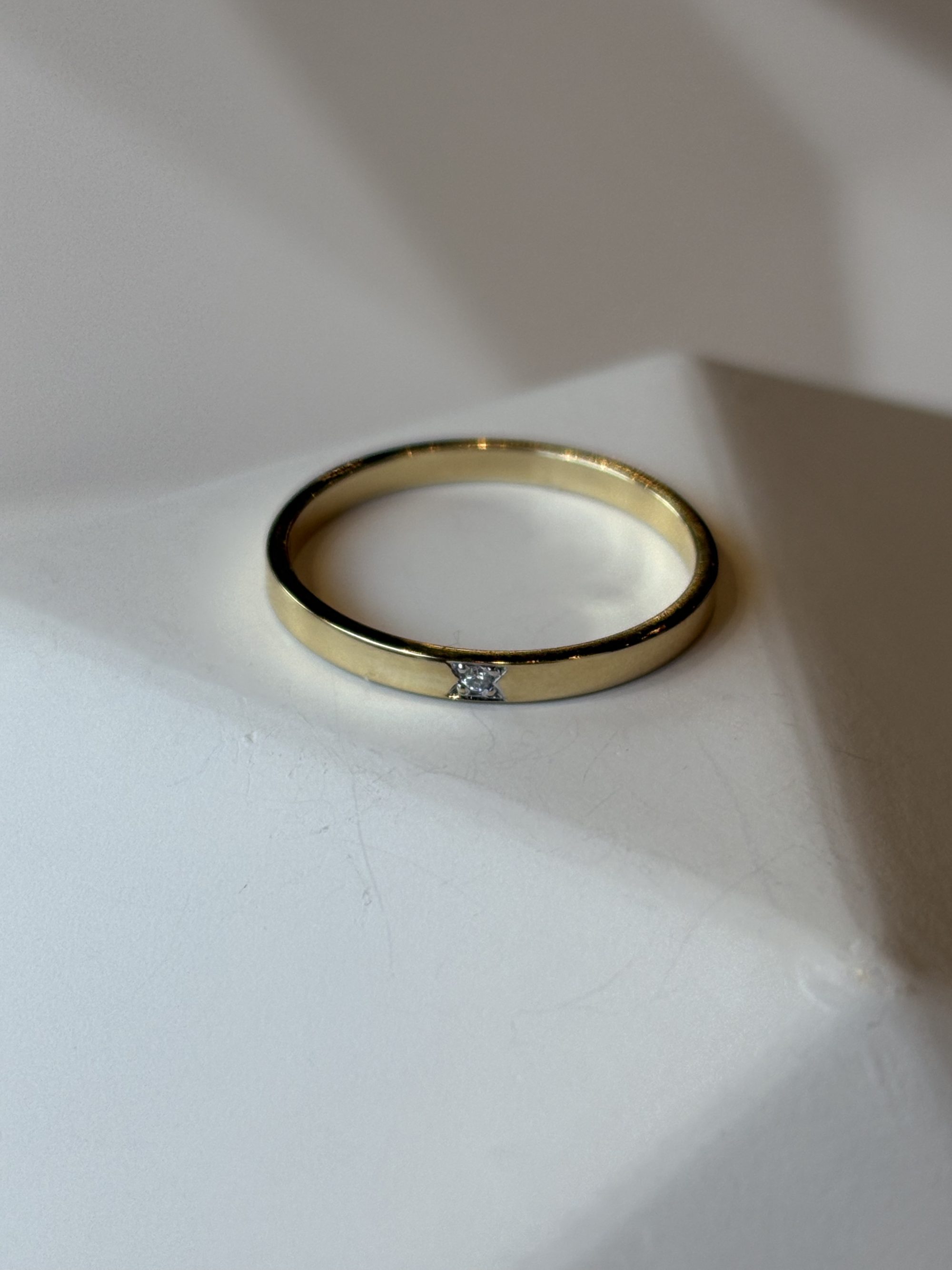 Geelgouden memoirering 0,025ct