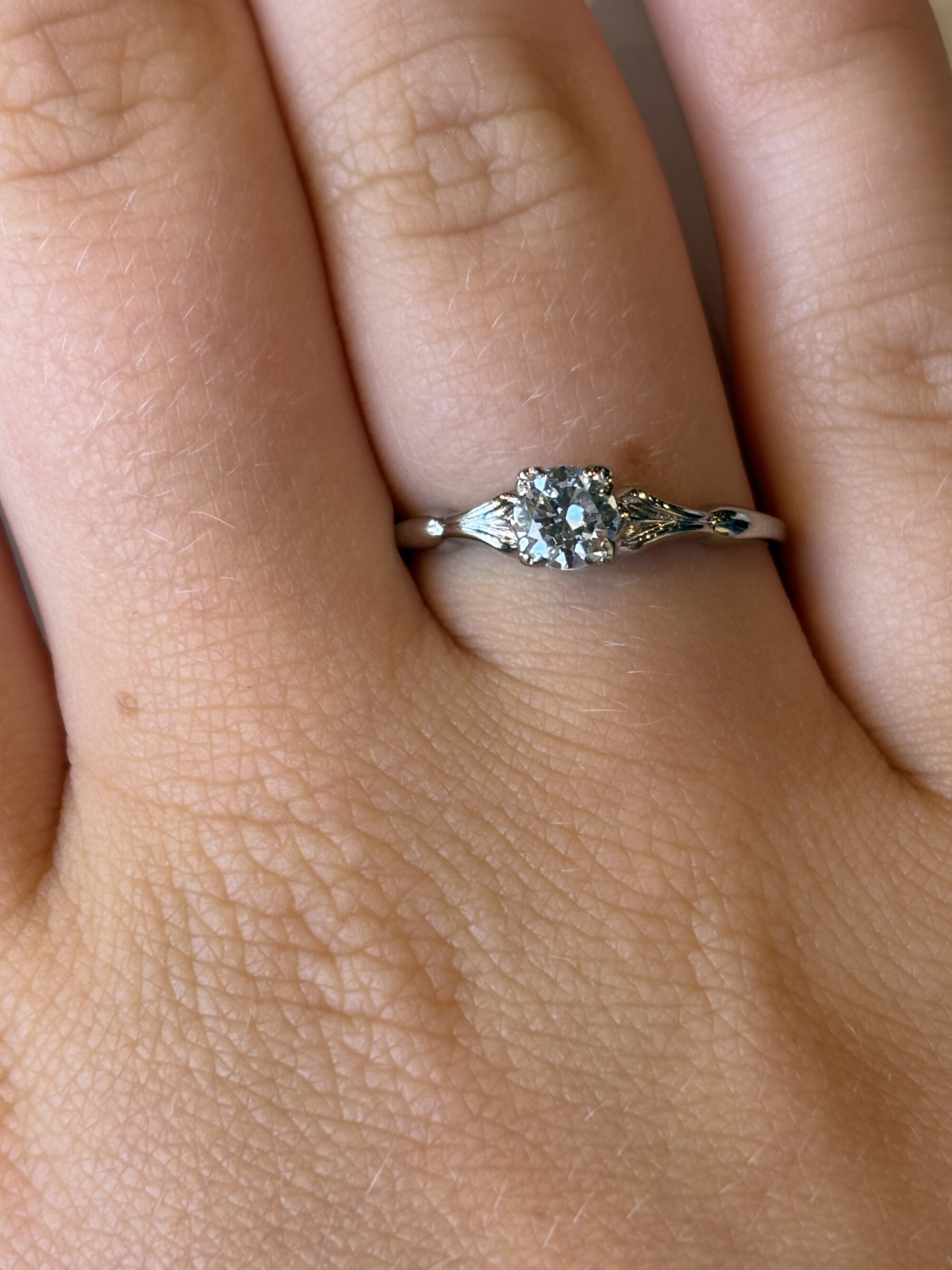 Witgouden vintage solitairering 0,47ct - Afbeelding 2